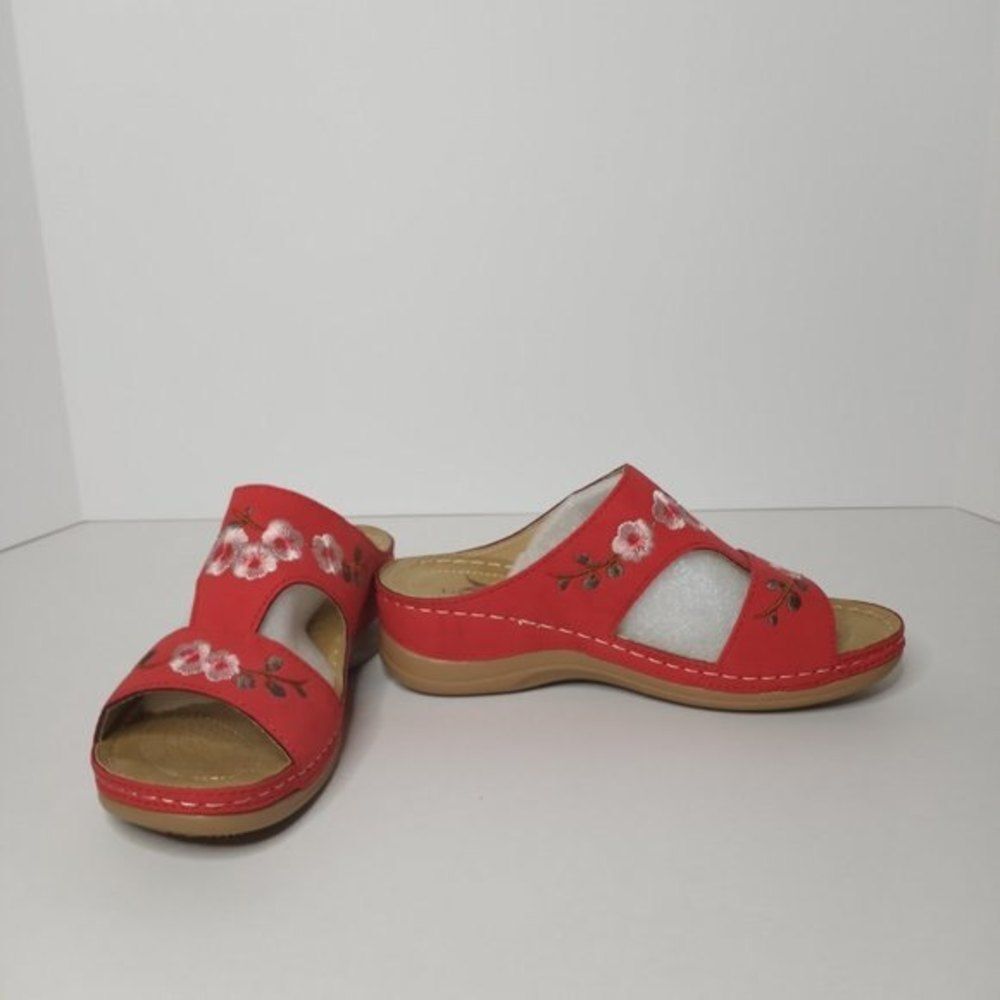Women's 7 Red Comfortable 2" Inch Heel Floral Embroidery Slip-On Sandal